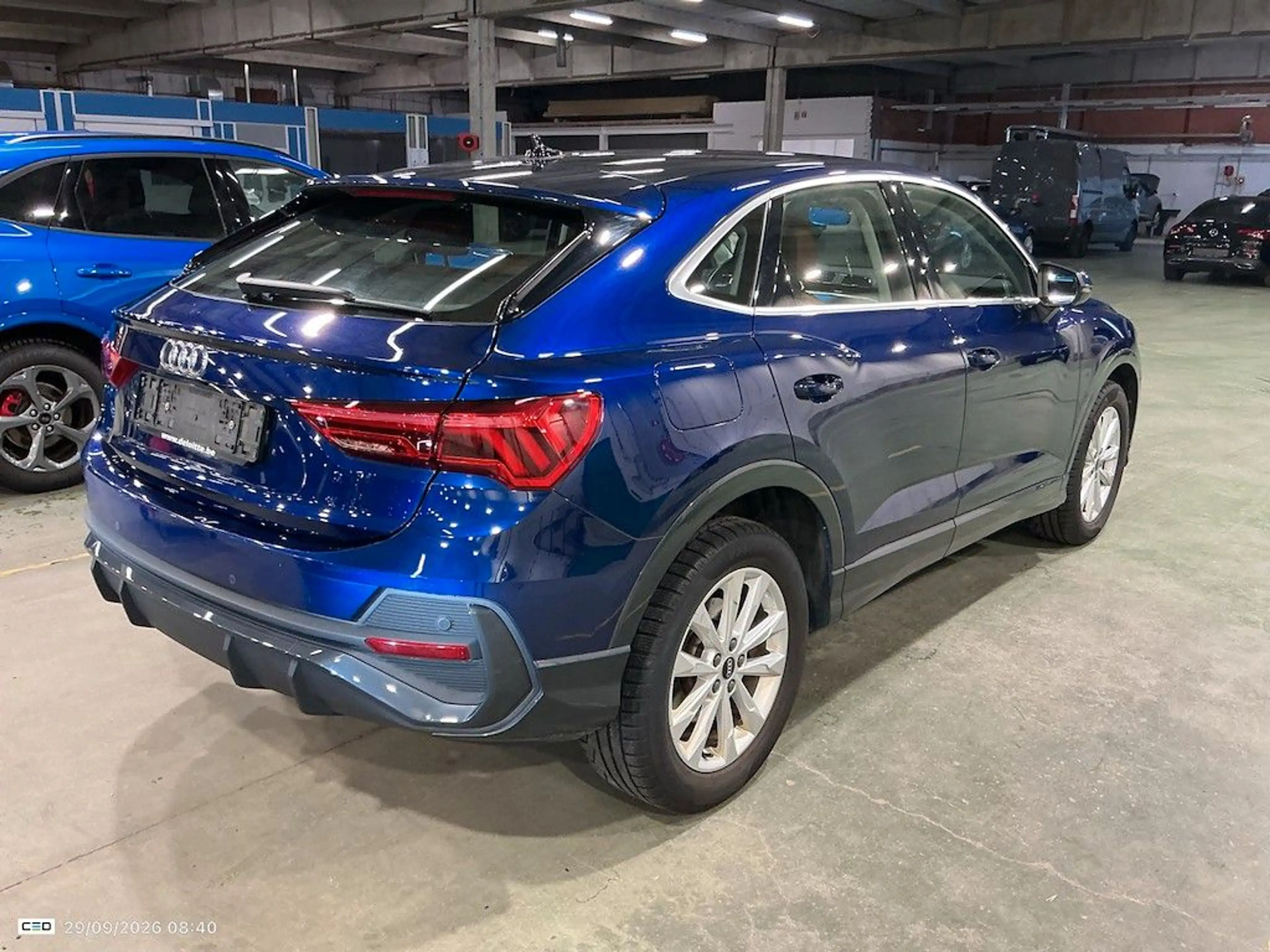 Audi Q3 1.4 TFSI E S TRONIC Plug in hybrid Leder — photo 2