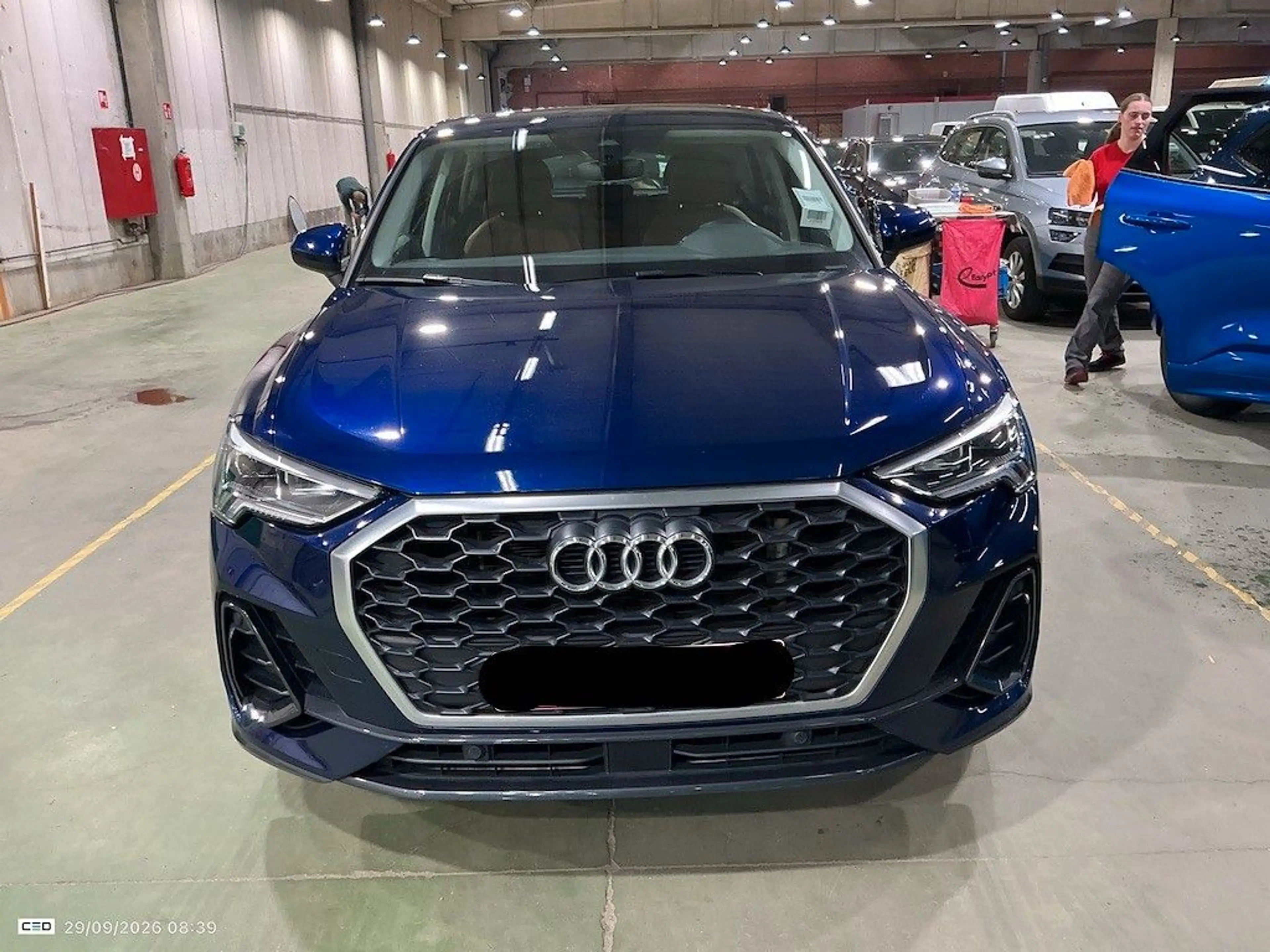Audi Q3 1.4 TFSI E S TRONIC Plug in hybrid Leder — photo 3