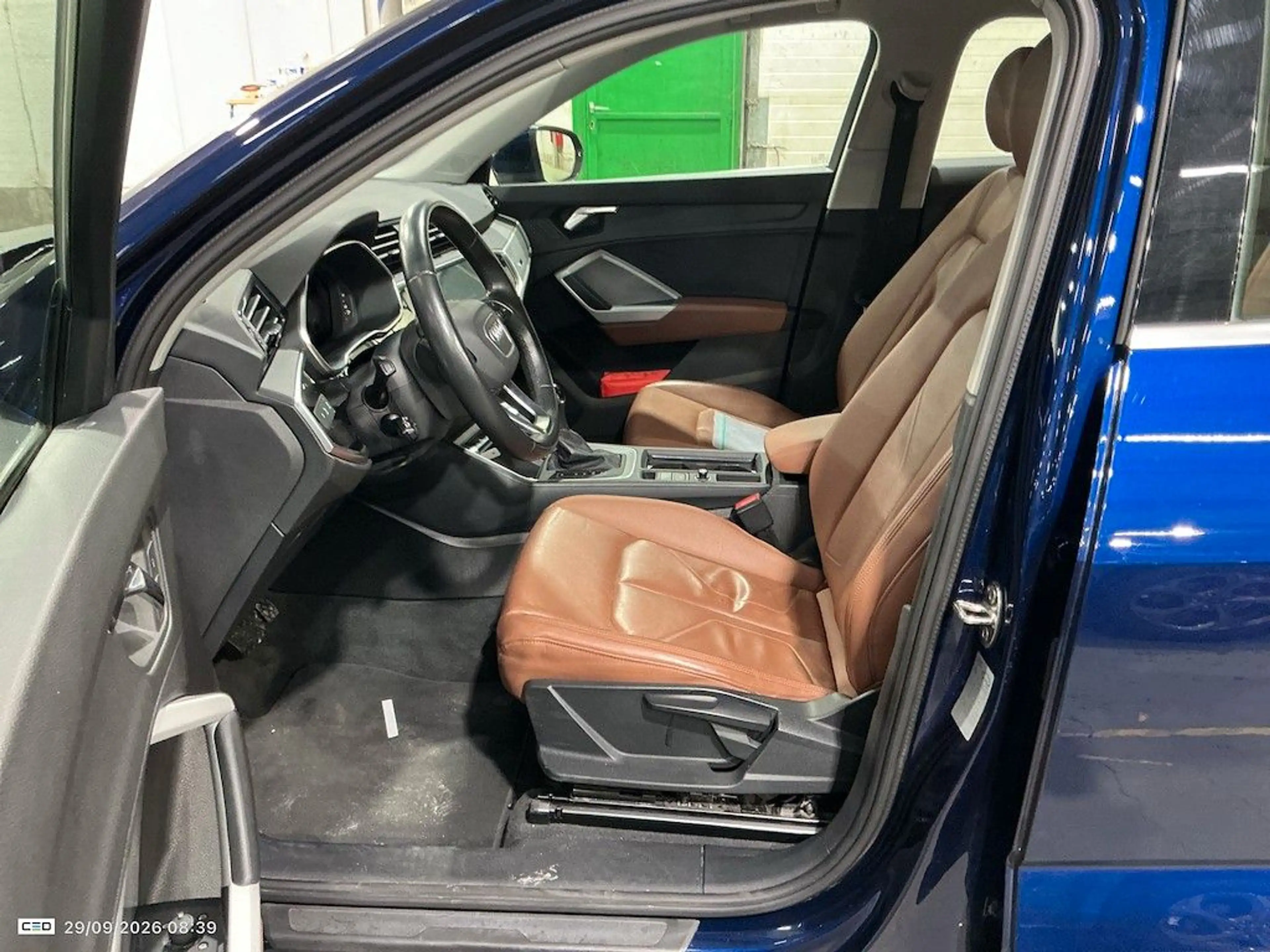 Audi Q3 1.4 TFSI E S TRONIC Plug in hybrid Leder — photo 8