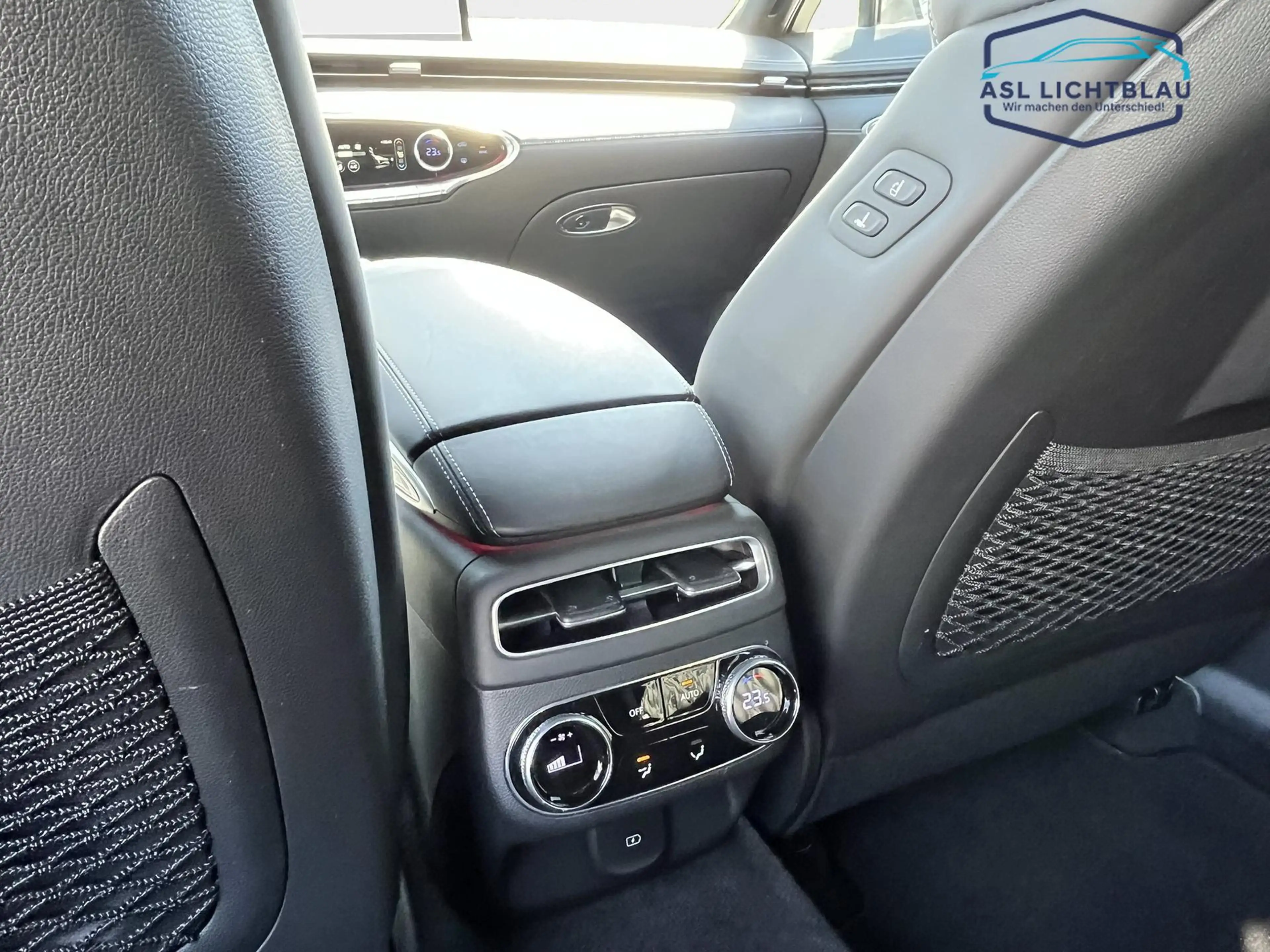 Genesis GV70 2.5 T Sport AWD Technik-& Komfort-Paket 2.5 — photo 15