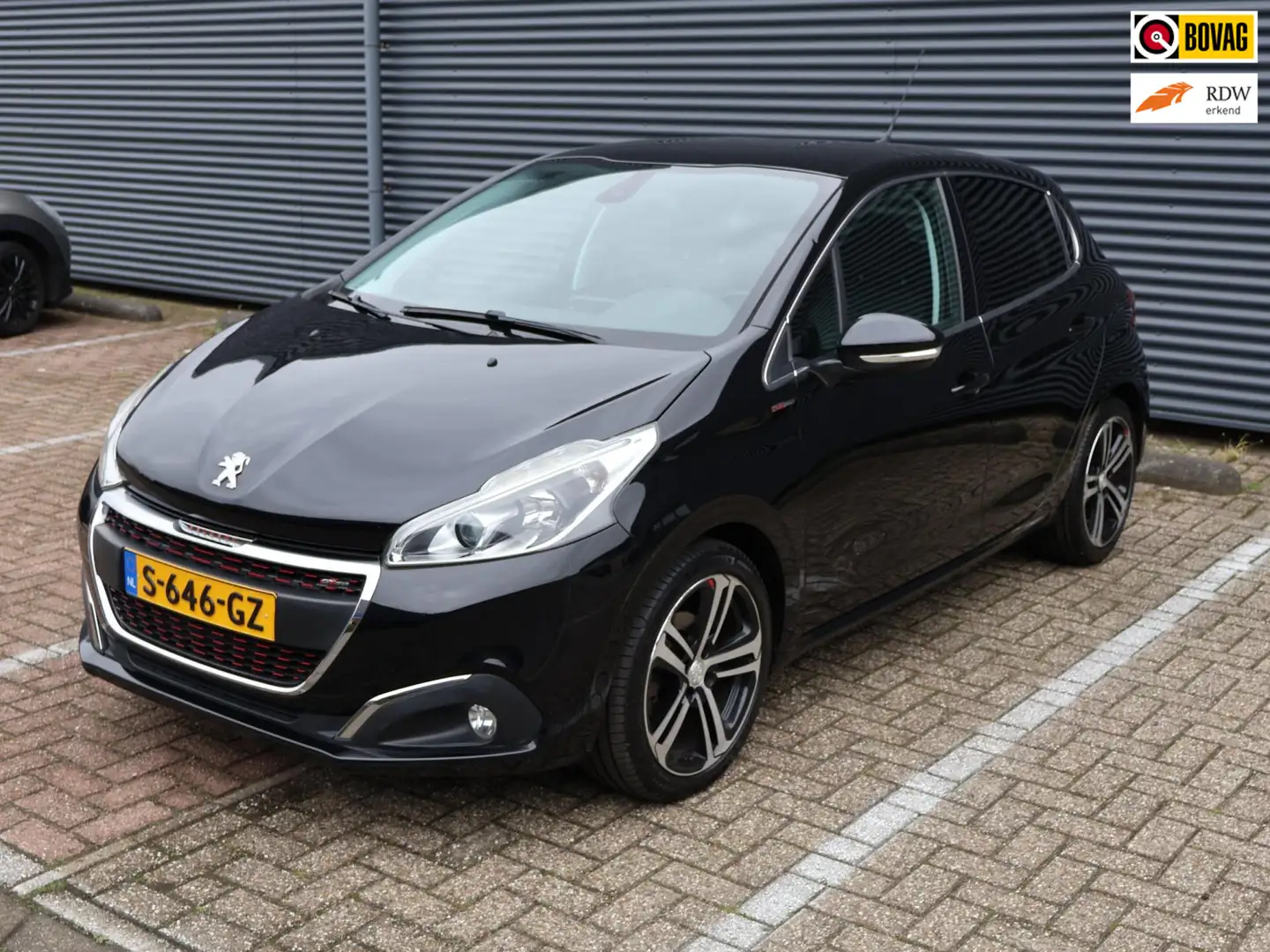 Peugeot 208 1.2 PureTech GT-line Leder Apple Carplay PDC Navi Noir - 1