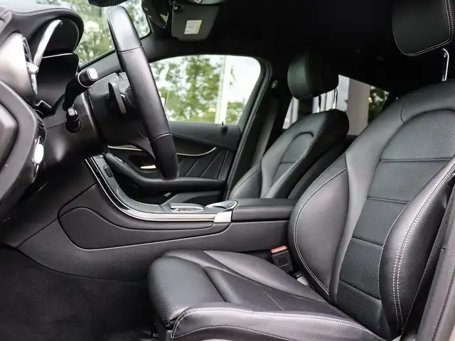 Mercedes-Benz 300 view 13