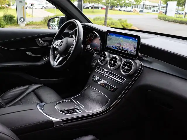 Mercedes-Benz 300 view 22