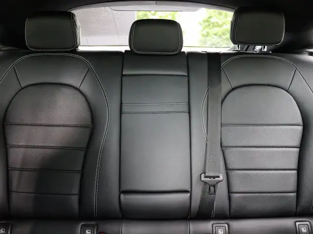 Mercedes-Benz 300 view 26