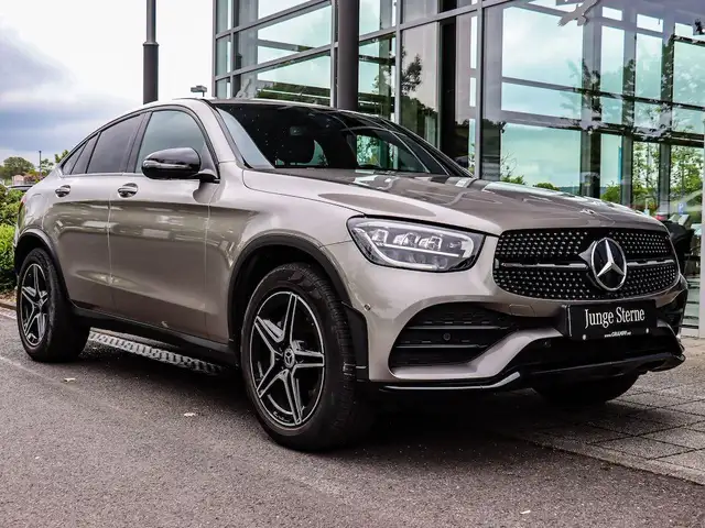 Mercedes-Benz 300 view 9