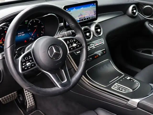 Mercedes-Benz 300 view 16