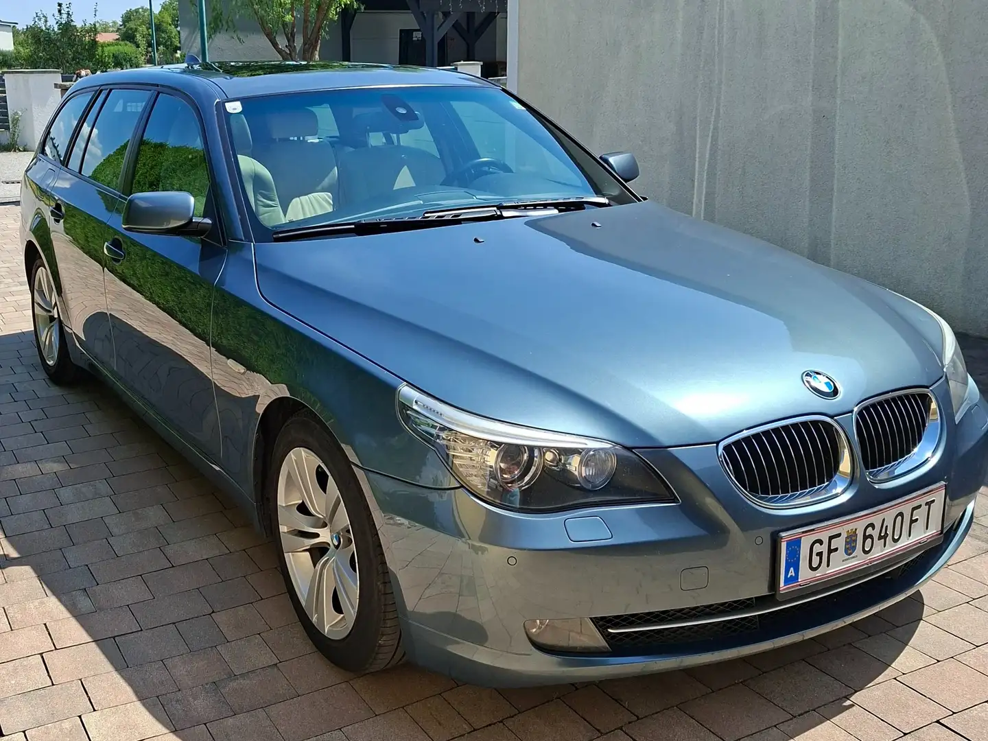 BMW 525 525d Touring Ö-Paket  Luxury-Line Blau - 2