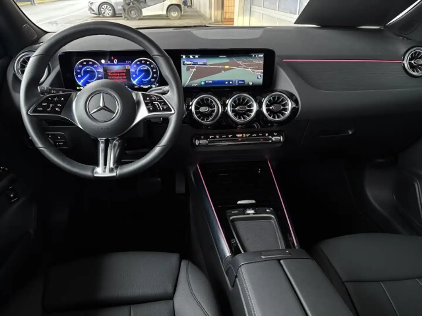 Mercedes-Benz EQA 300 EQA 300 4M Progressive Adv Pano-Dach LED Kamera Weiß - 2