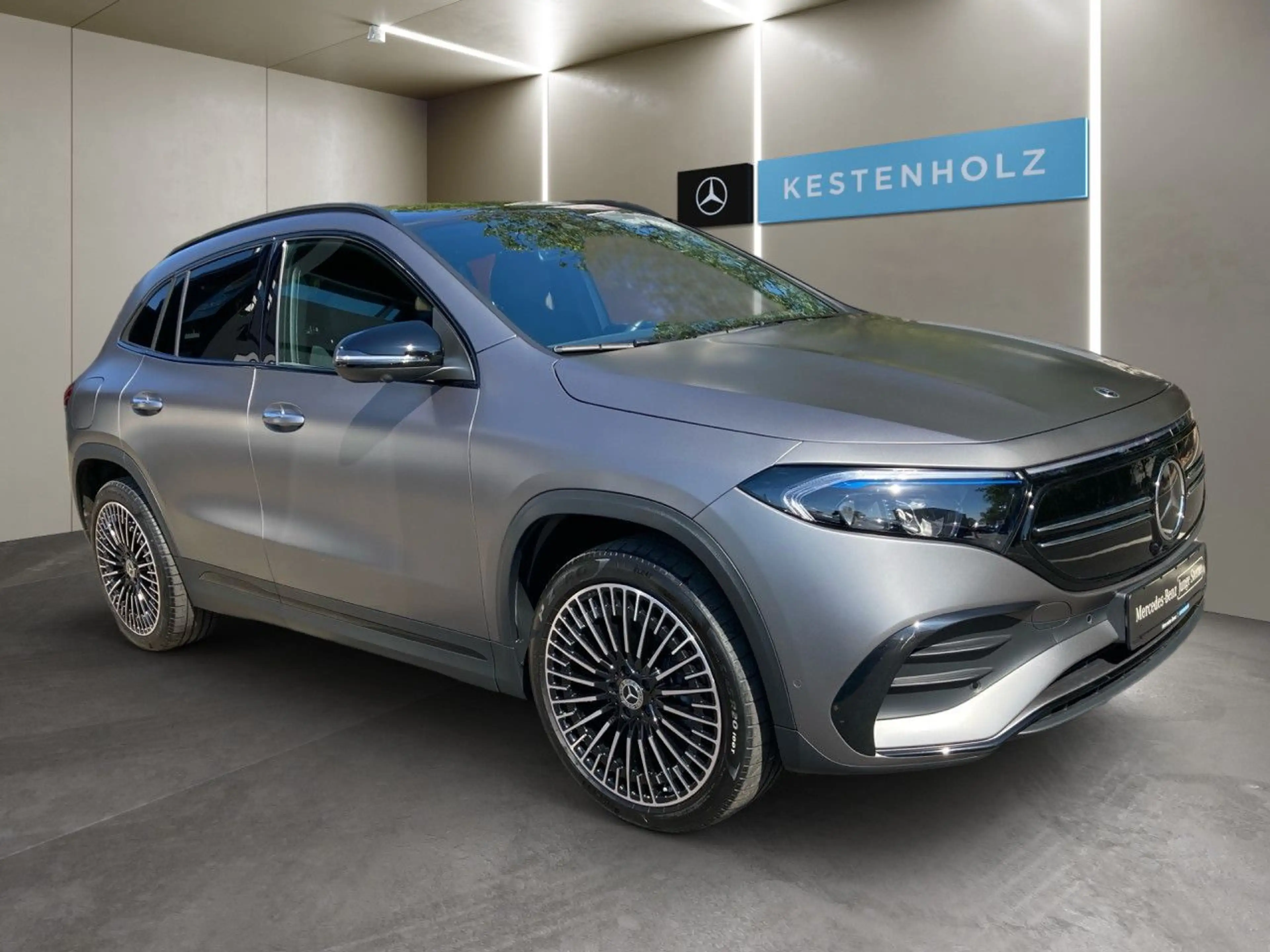 Mercedes-Benz EQA 350 4Matic Sportpaket Bluetooth Navi LED Klima — photo 4