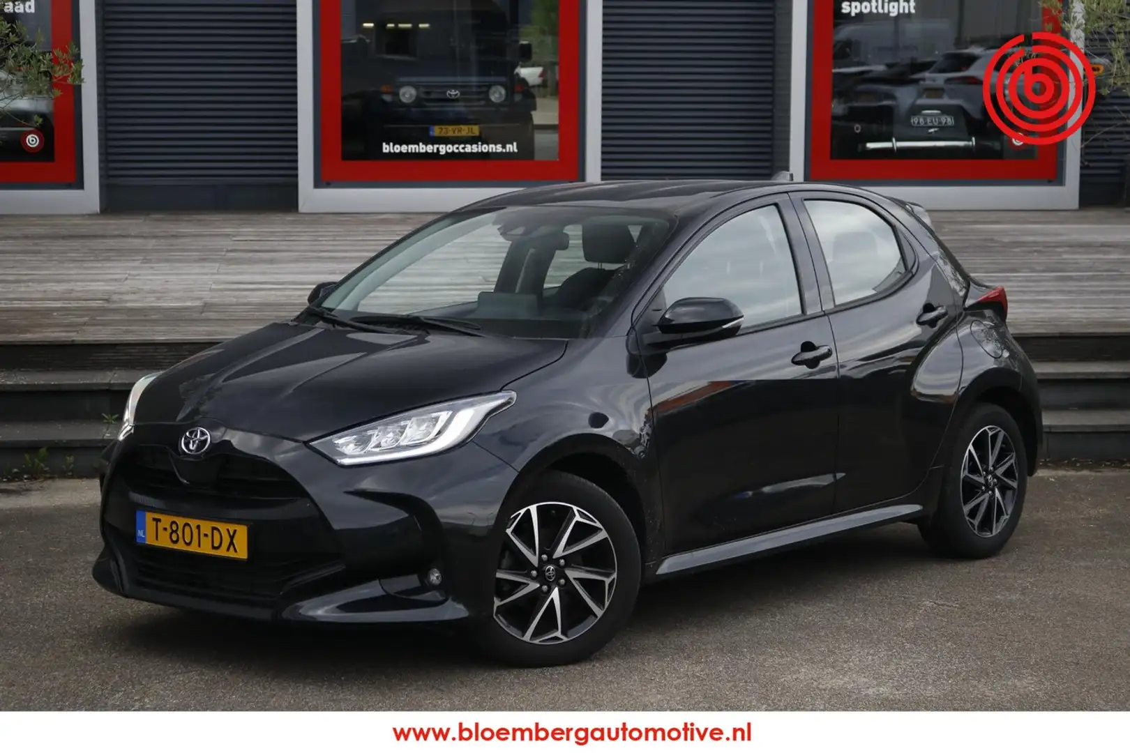 Toyota Yaris 1.5 VVT-i Dynamic Noir - 1