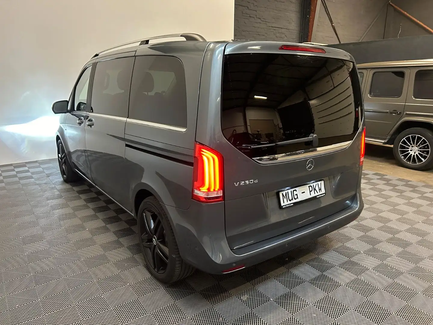 Mercedes-Benz V 250 V250d kompakt Avantgarde *7Sitze-LED-360°* Gris - 2