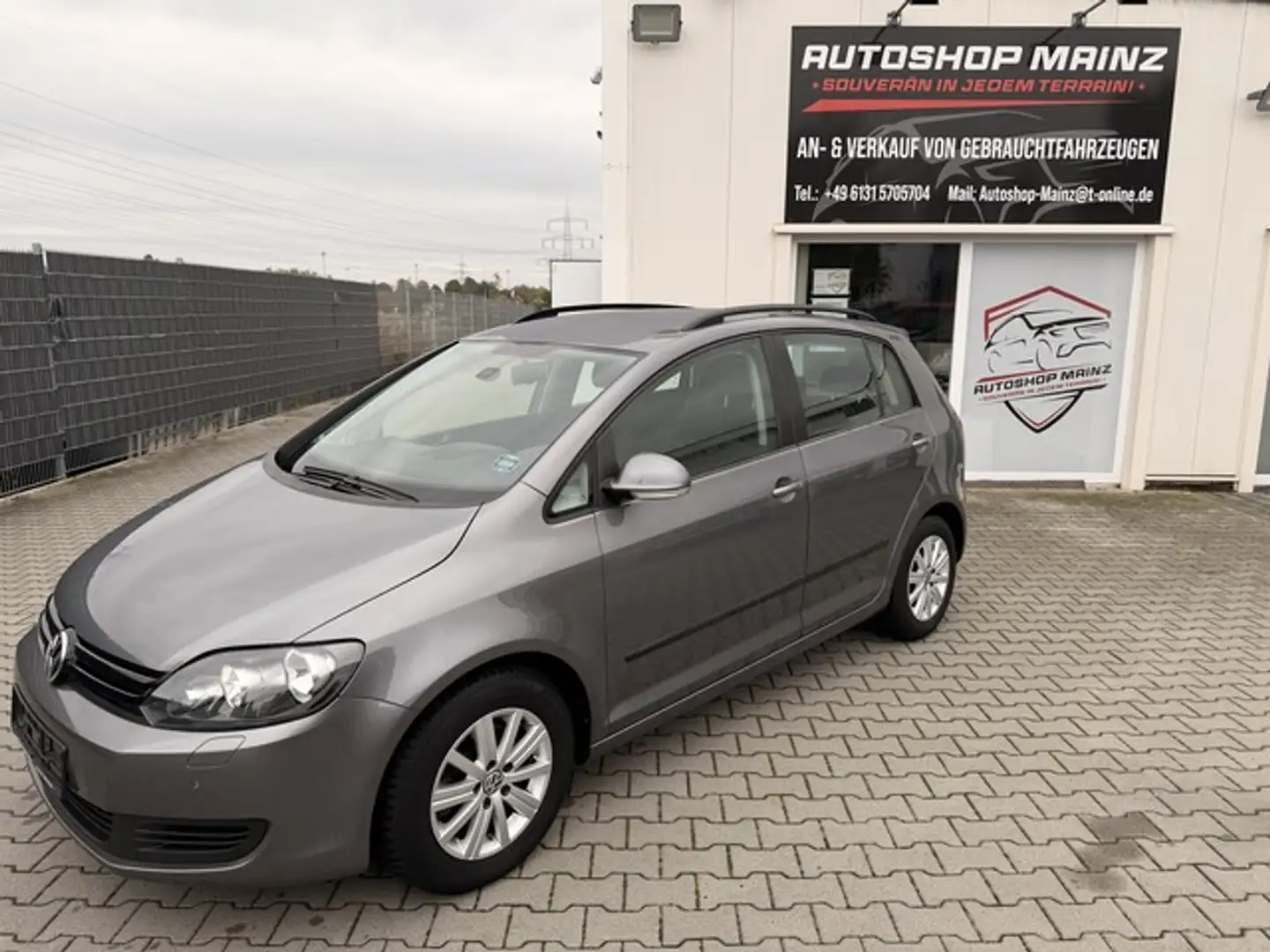 Volkswagen Golf Plus VI Trendline **Nur75tkm** Gris - 1