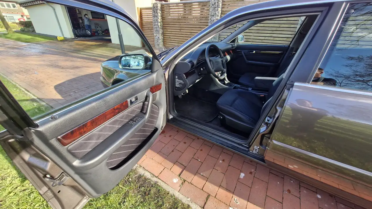 Audi A6 2.6L Original Zustand Kashmir Grau, foto 9