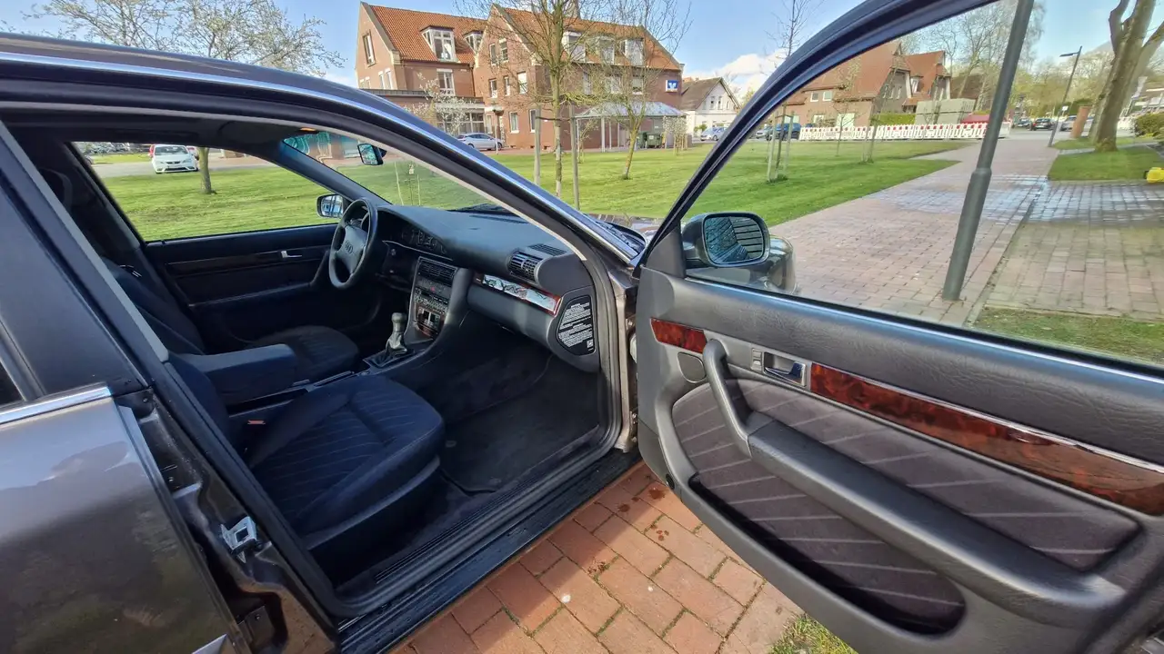 Audi A6 2.6L Original Zustand Kashmir Grau, foto 12