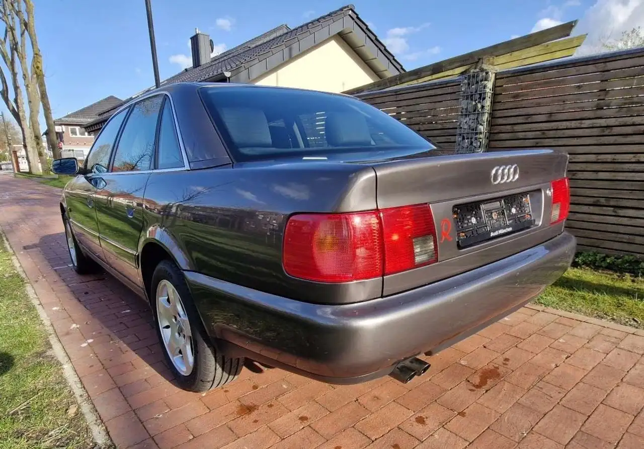 Audi A6 2.6L Original Zustand Kashmir Grau, foto 3