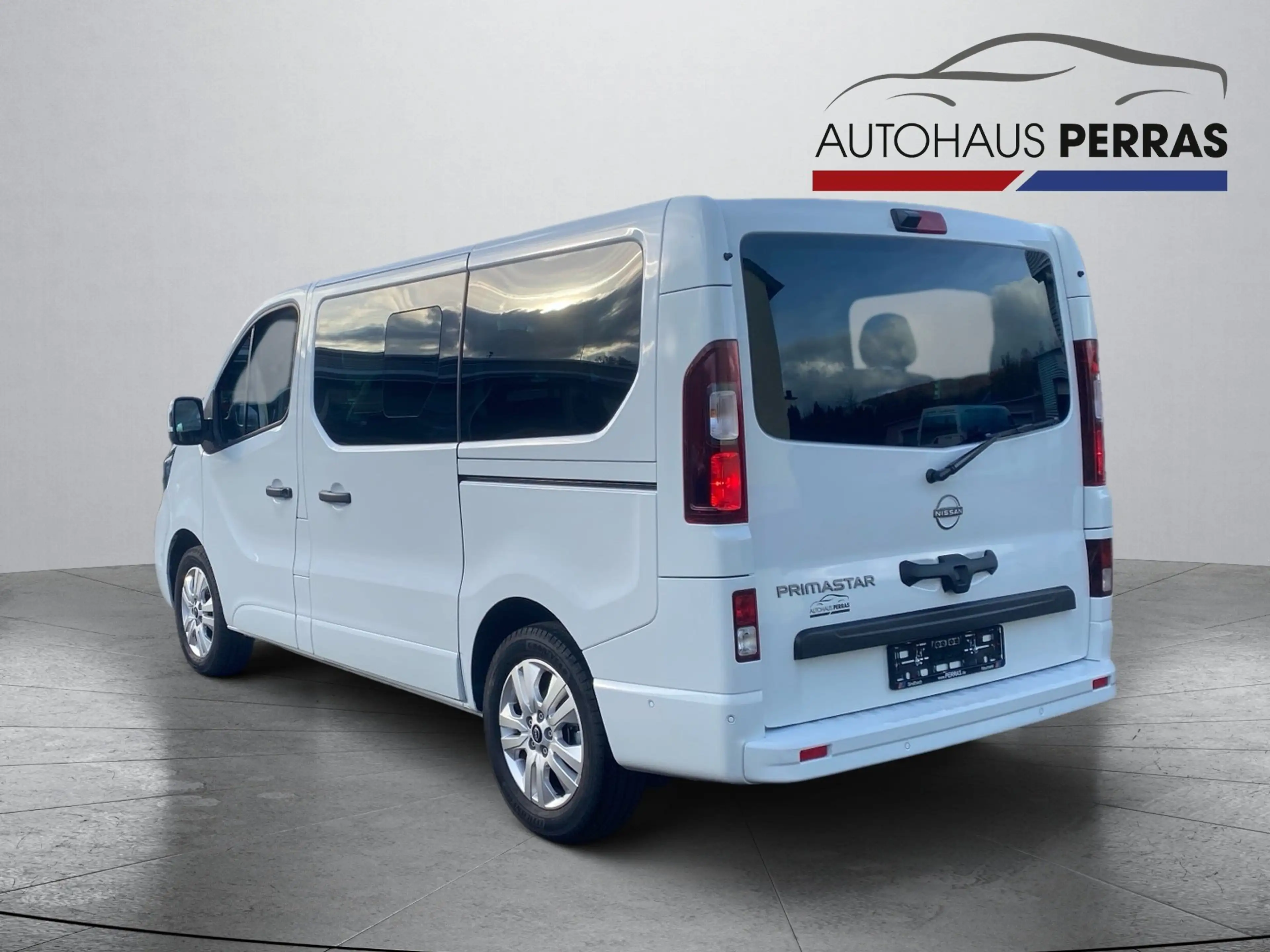 Nissan Primastar dCI 170 DCTTekna 9-Sitz 2ST HK BES+S L1H1 2.8t D — photo 4