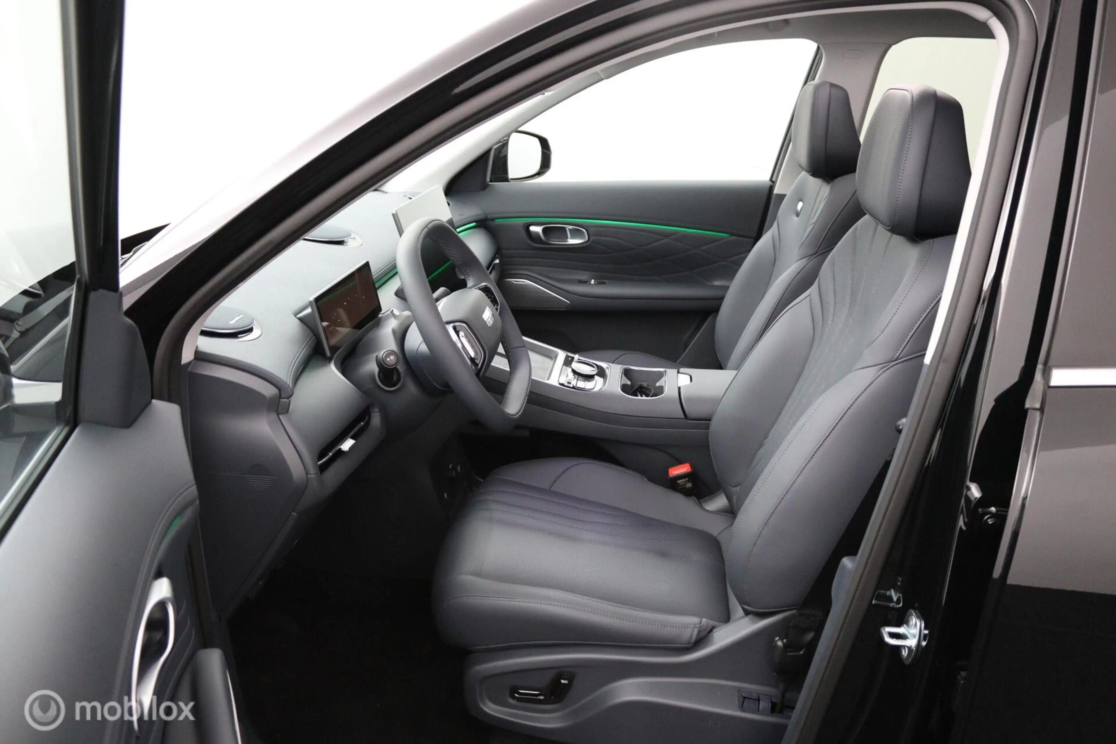 Geely Starray EM-i 1.5 Max+ | 136 KM WLTP | Pano | Hud | 360° | Massa — photo 15