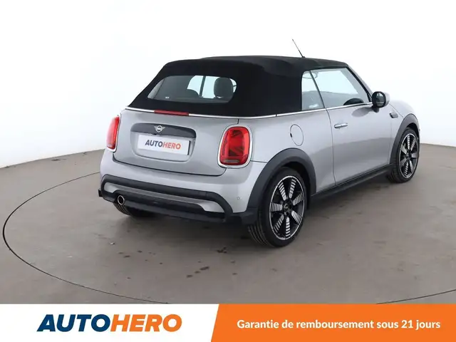 Mini Convertible view 6