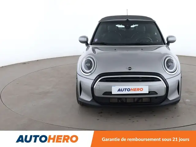 Mini Convertible view 9