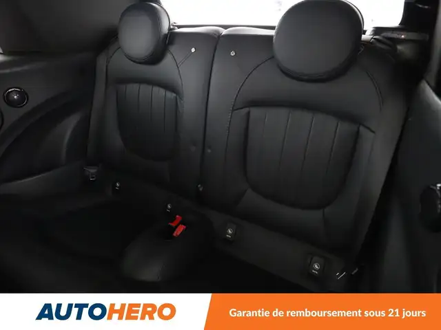 Mini Convertible view 14