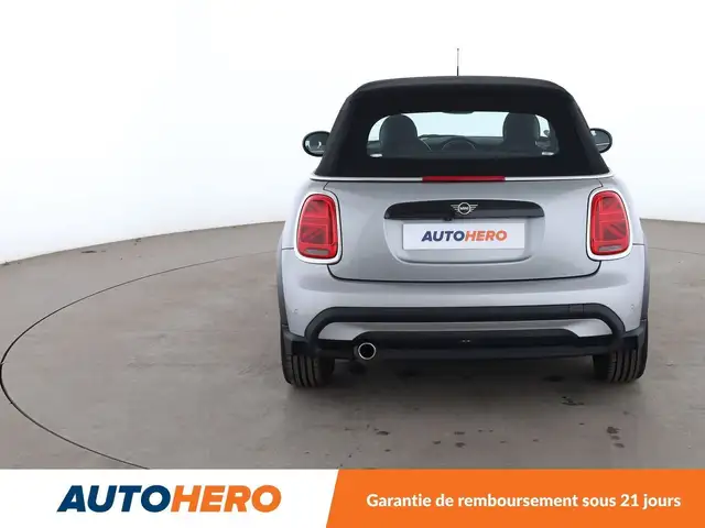 Mini Convertible view 5