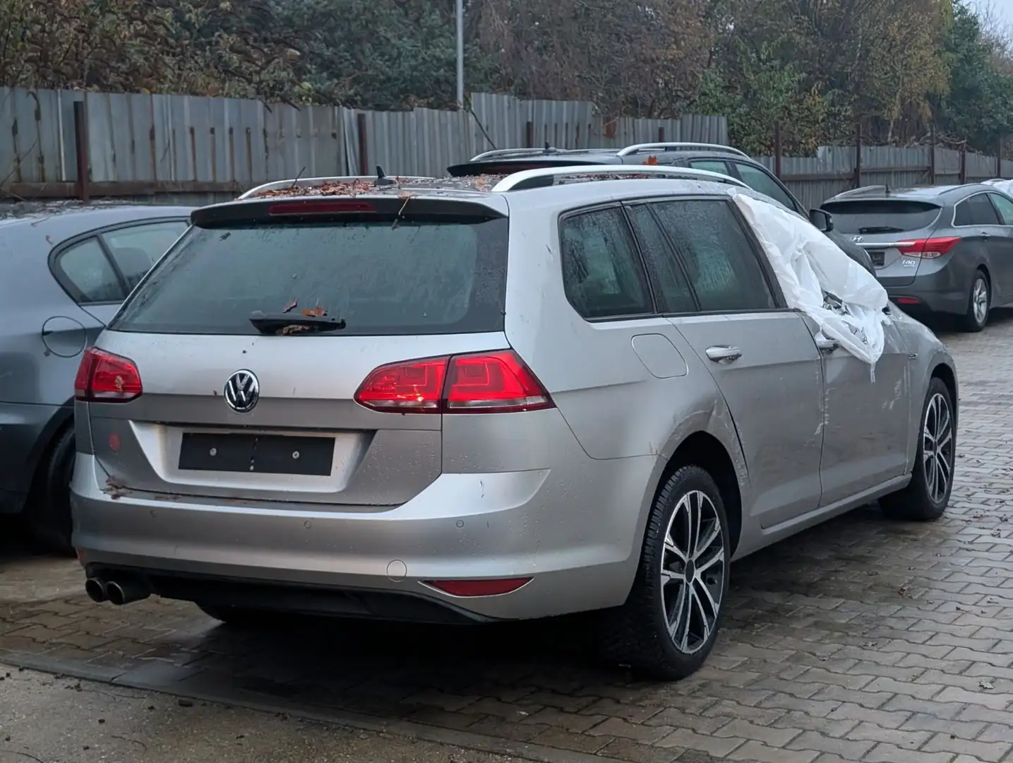 Volkswagen Golf VII Variant Lounge BMT*UNFALLWAGEN*ROLLBAR Argent - 2