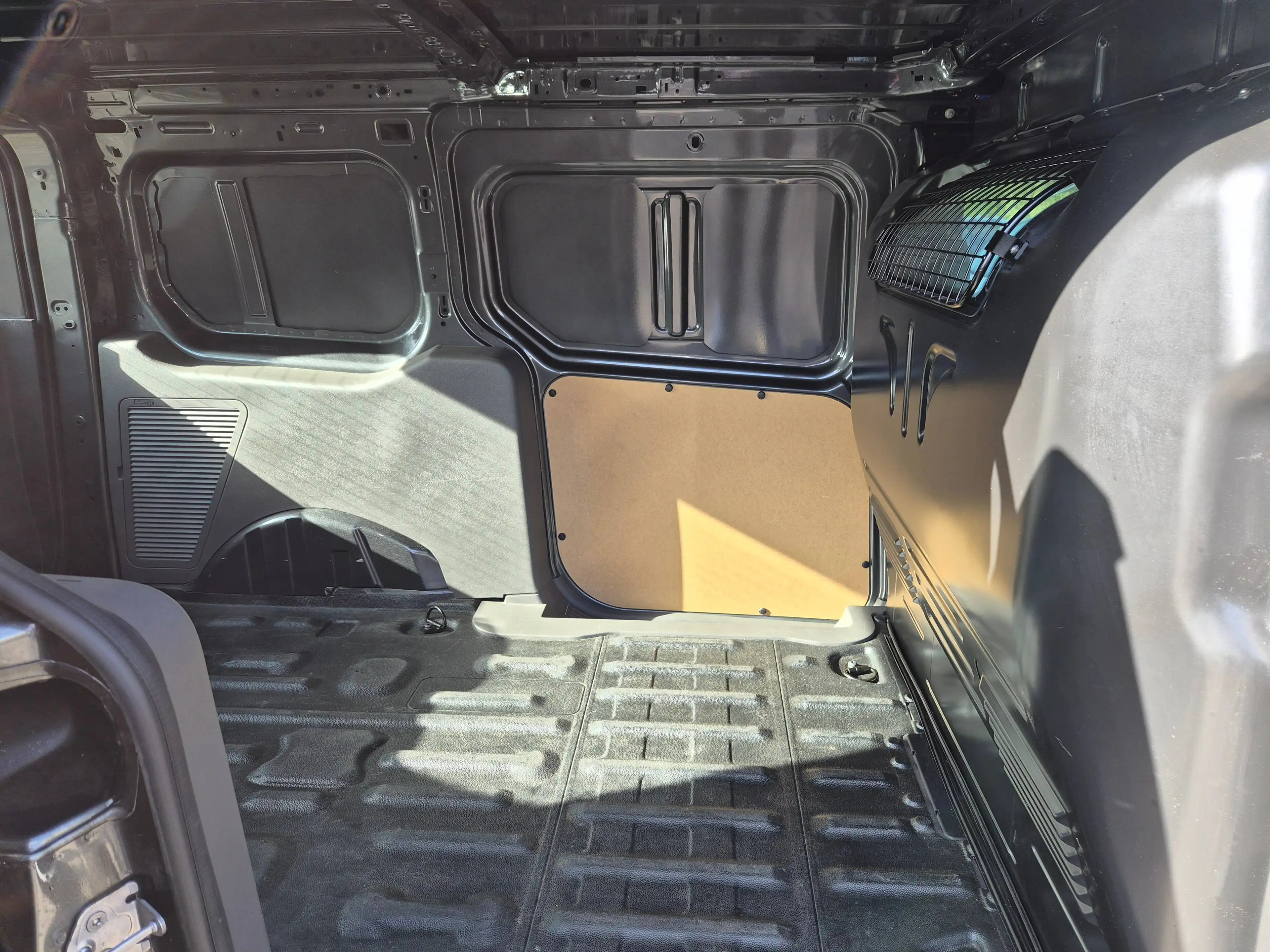 Ford Transit Connect Kasten Trend 250 1.5 EcoBlue 6MT Navi Android Auto/Apple CarPlay AHZV Winterpaket — photo 10