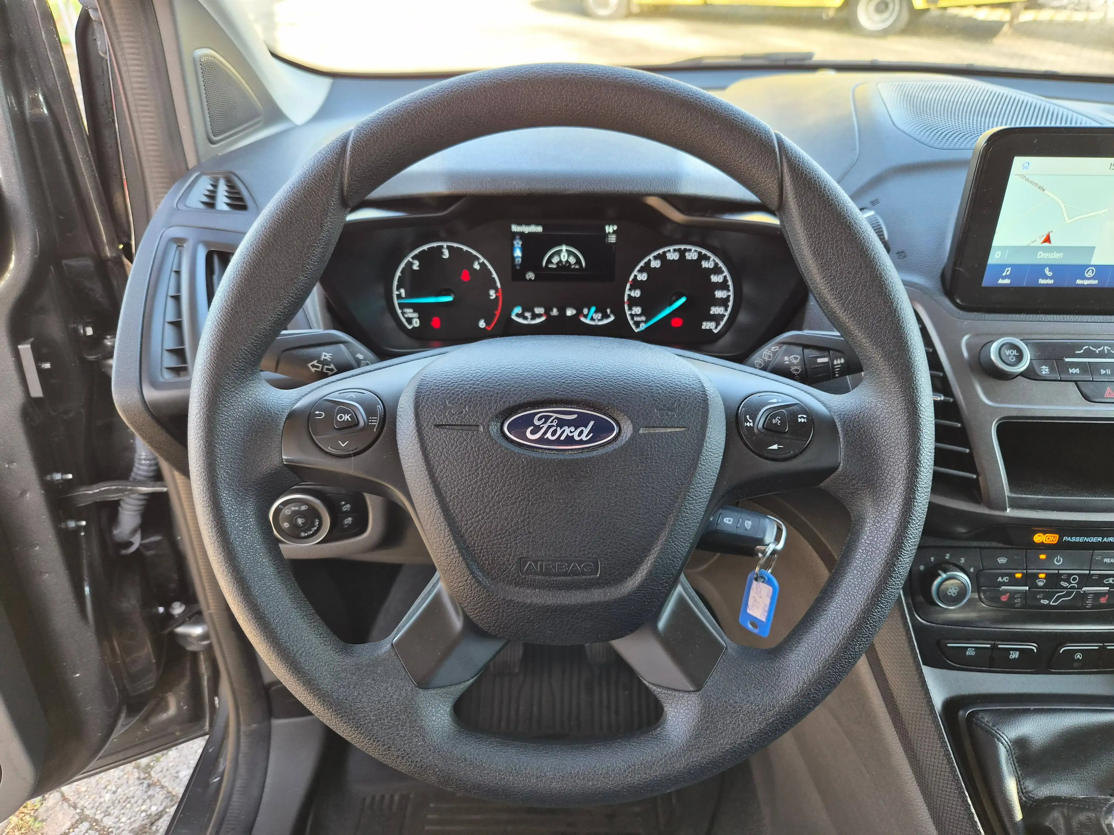 Ford Transit Connect Kasten Trend 250 1.5 EcoBlue 6MT Navi Android Auto/Apple CarPlay AHZV Winterpaket — photo 13