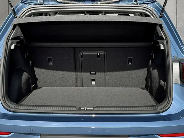 Volkswagen Golf view 13