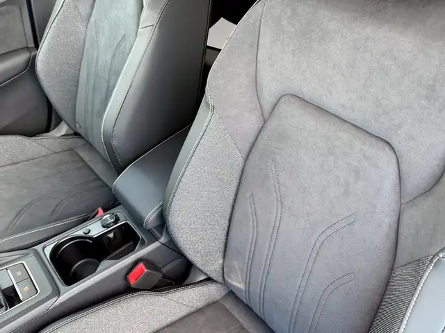 Volkswagen Golf view 8