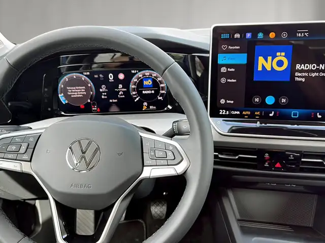 Volkswagen Golf view 12