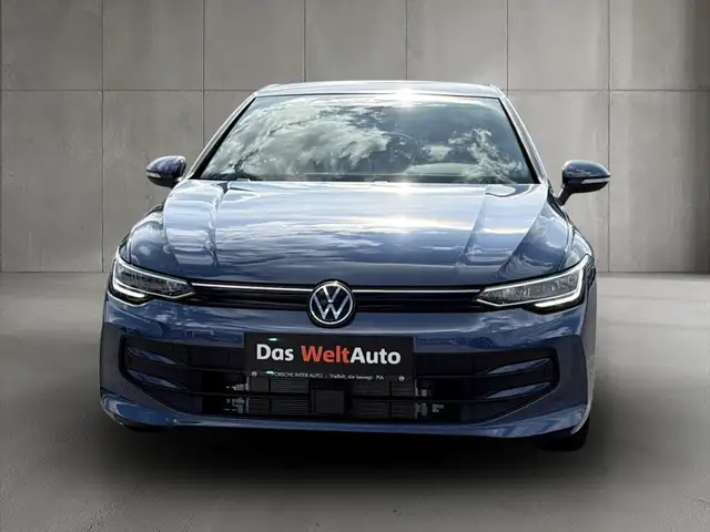 Volkswagen Golf view 2