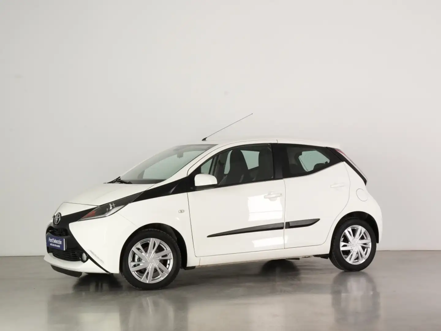Toyota Aygo 1.0 VVT-i x-play Blanco - 1