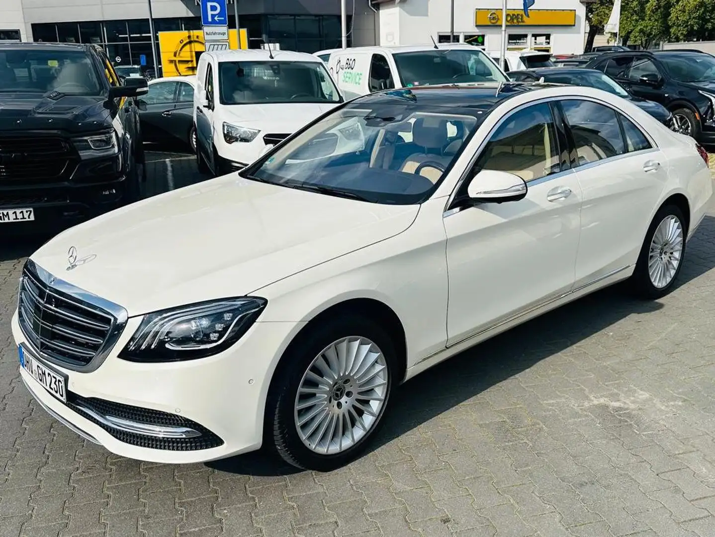 Mercedes-Benz S 560 4Matic 9G-TRONIC White - 1