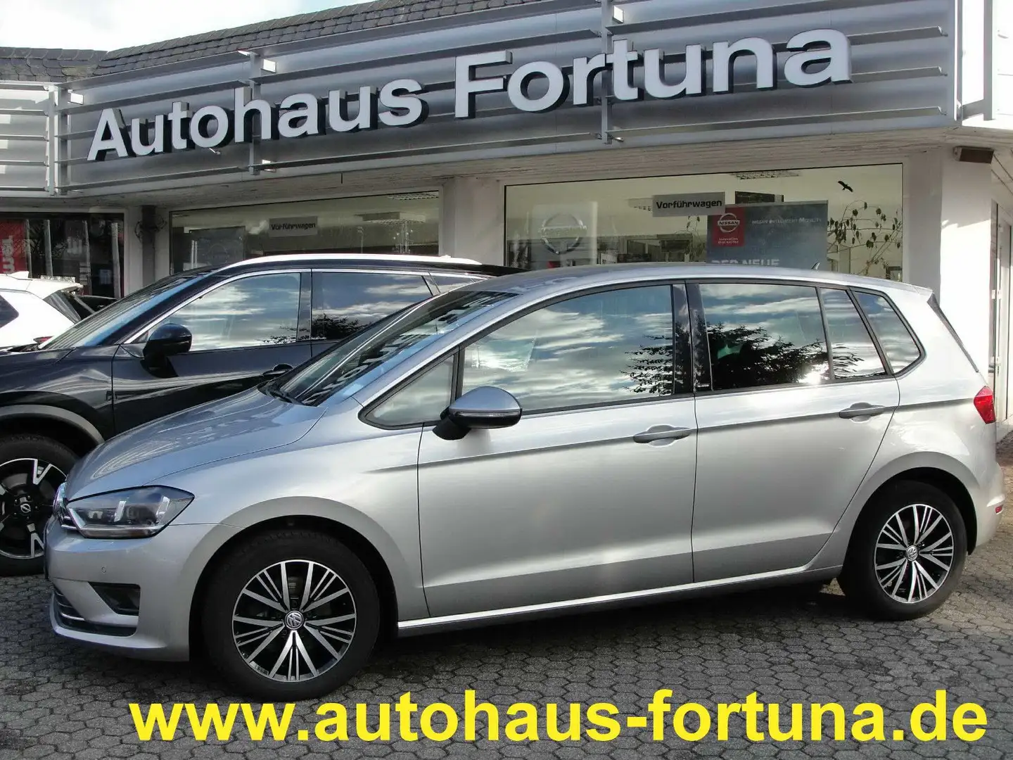 Volkswagen Golf Sportsvan VII 1.6 TDI Allstar Klimaautom. Argent - 1
