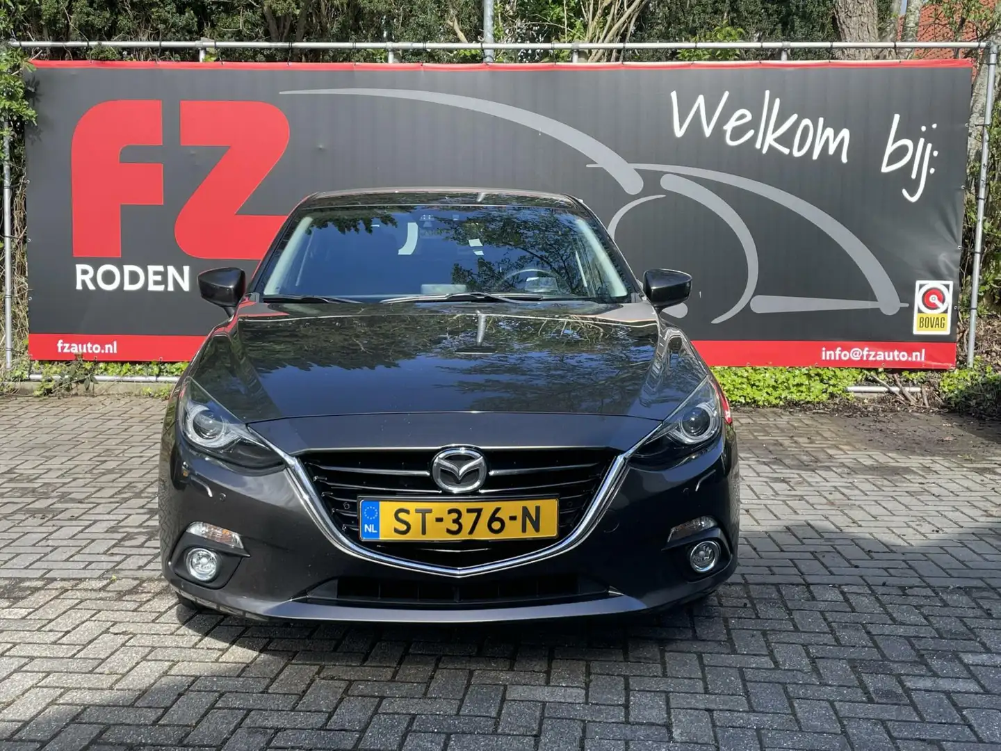 Mazda 3 2.0 GT-M Brązowy - 2