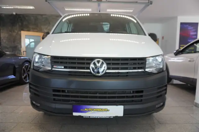 Volkswagen Transporter view 2