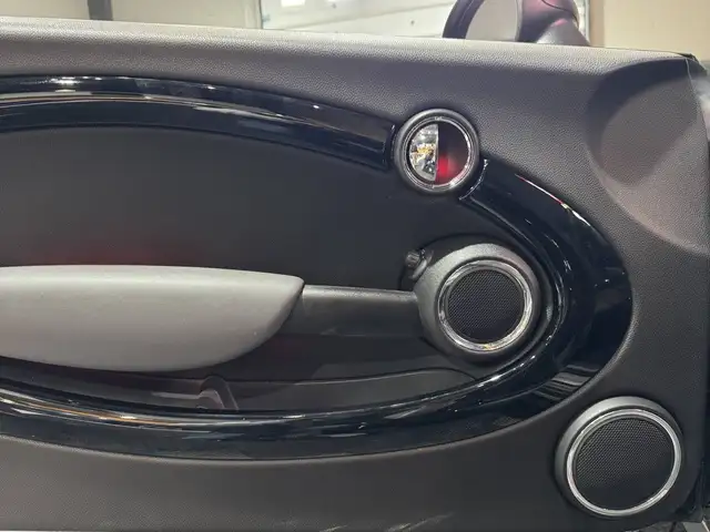 Mini Cooper Cooper view 13