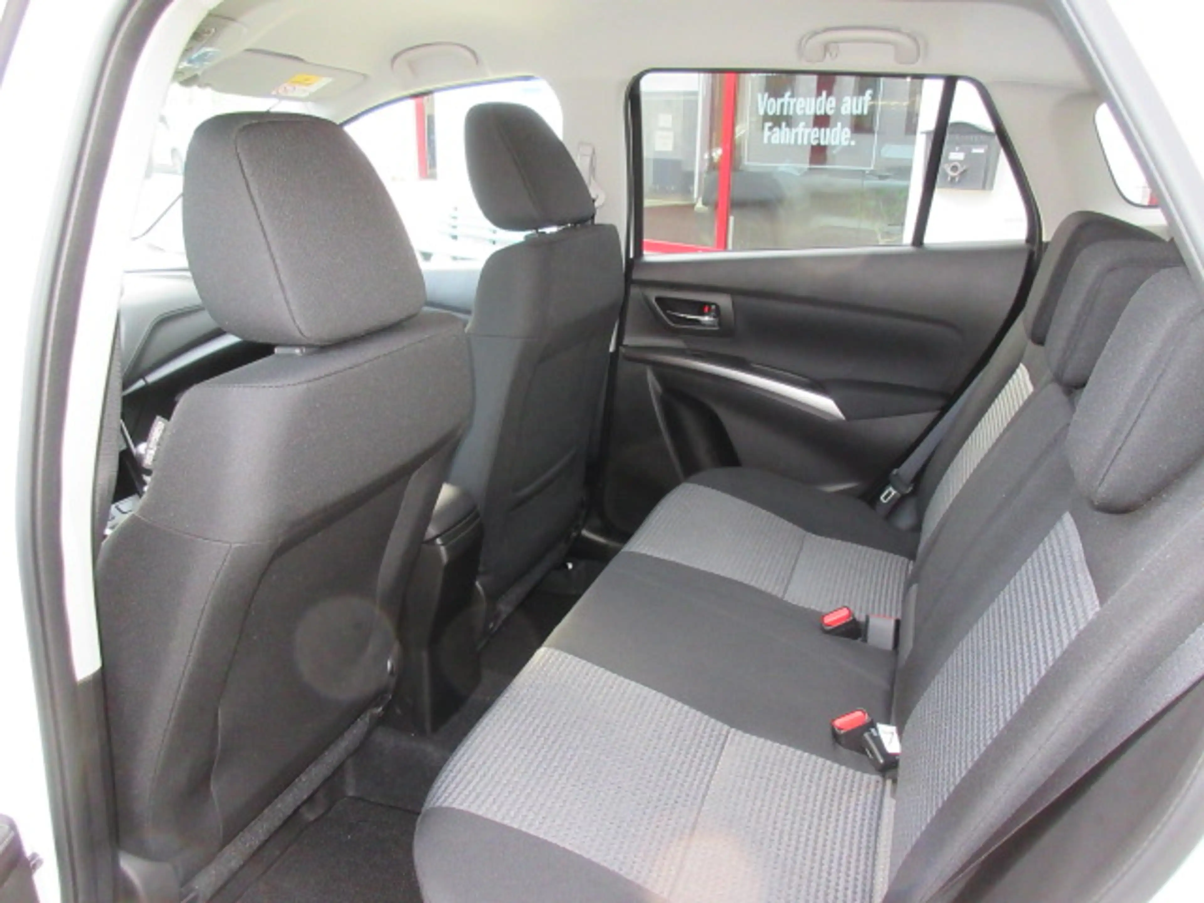 Suzuki S-Cross S-Cross 1.4 BOOSTERJET Hybrid Comfort Allgrip — photo 12