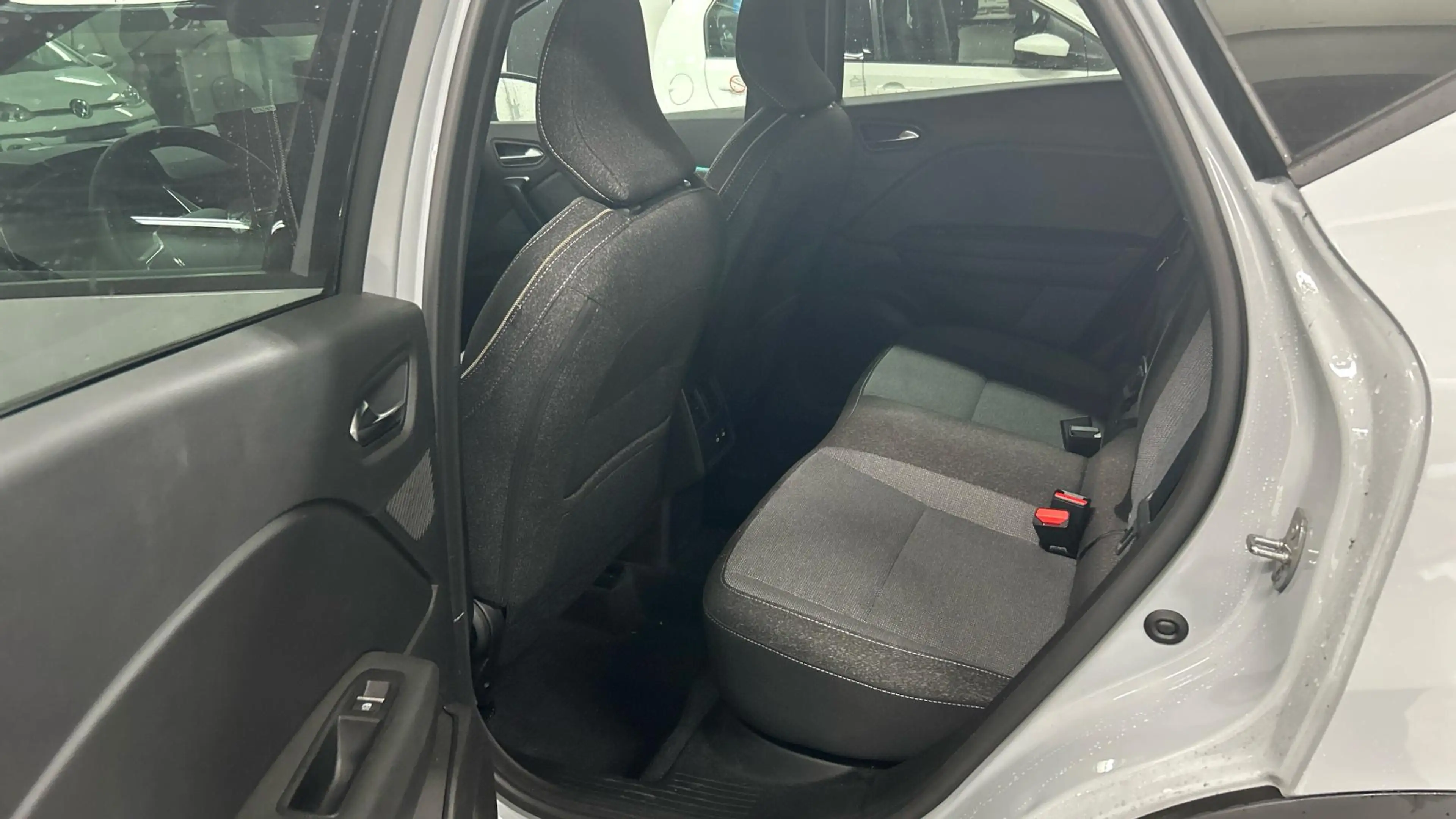 Renault Captur 1.8 E-Tech full hybrid 160 techno — photo 5