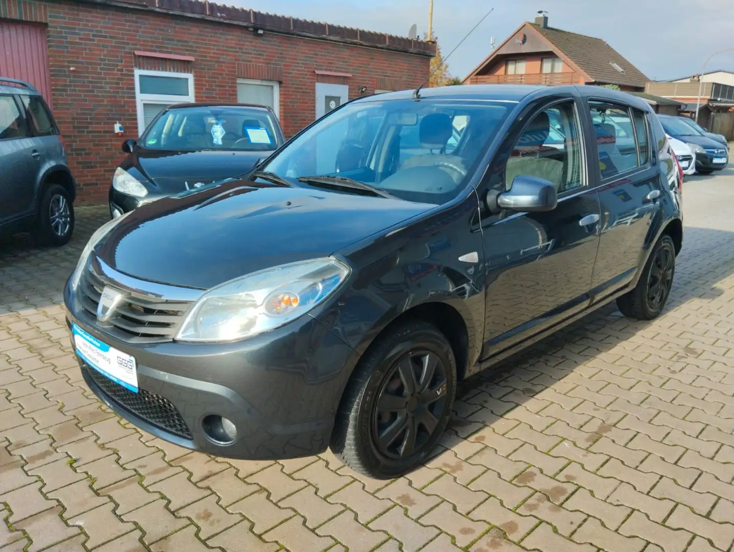 Dacia Sandero Laureate TÜV-AU 11-2027 Gris - 2