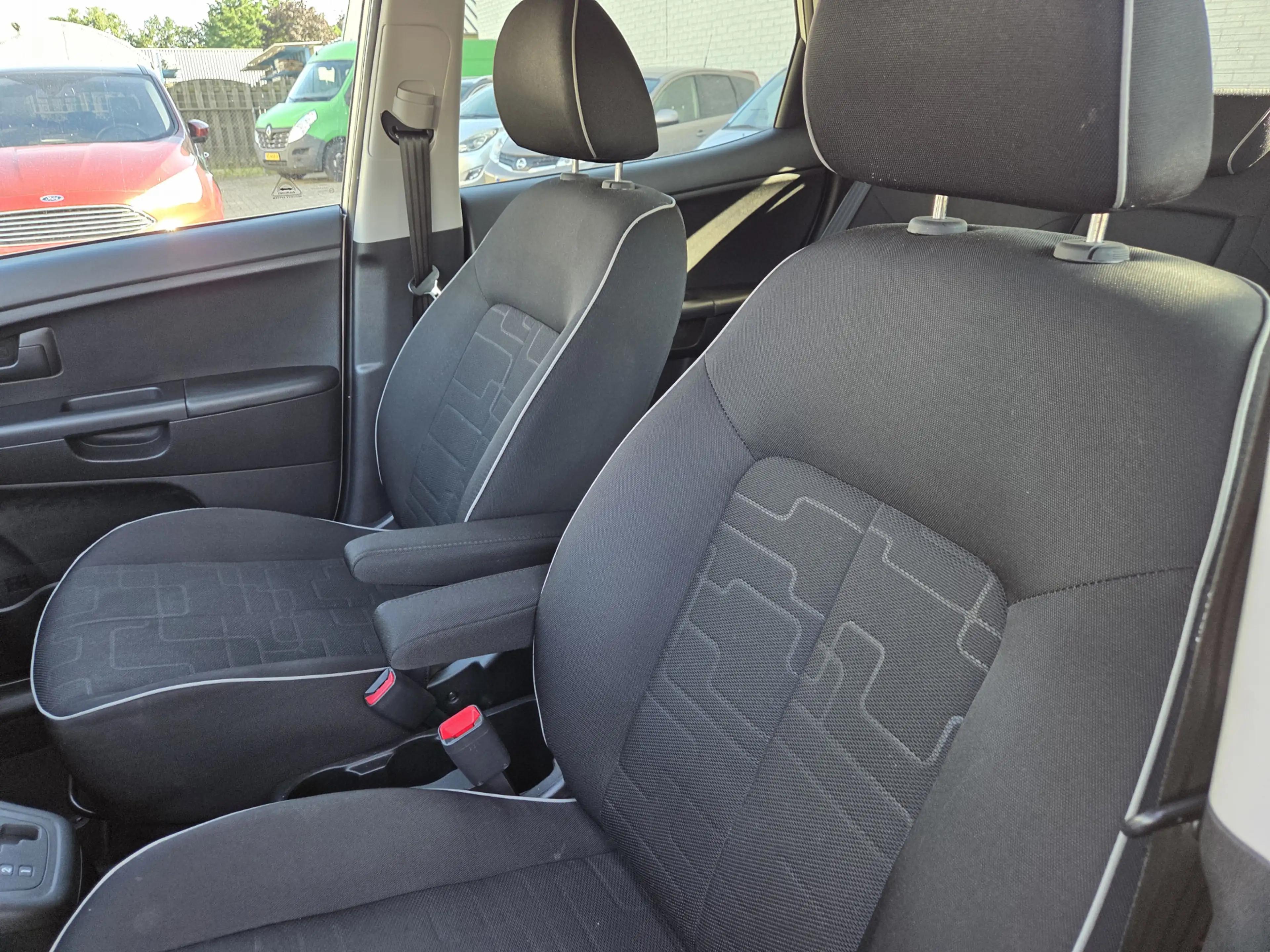 Kia Venga 1.6 CVVT Anniversary uitvoering automaat camera /n — photo 25