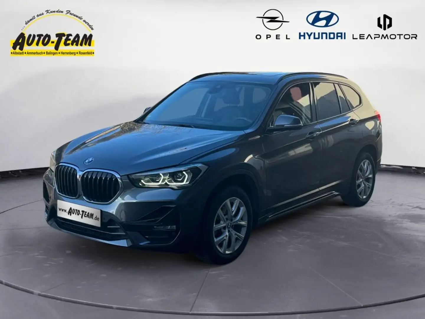 BMW X1 sDrive18i Aut. Sport Line Gris - 1