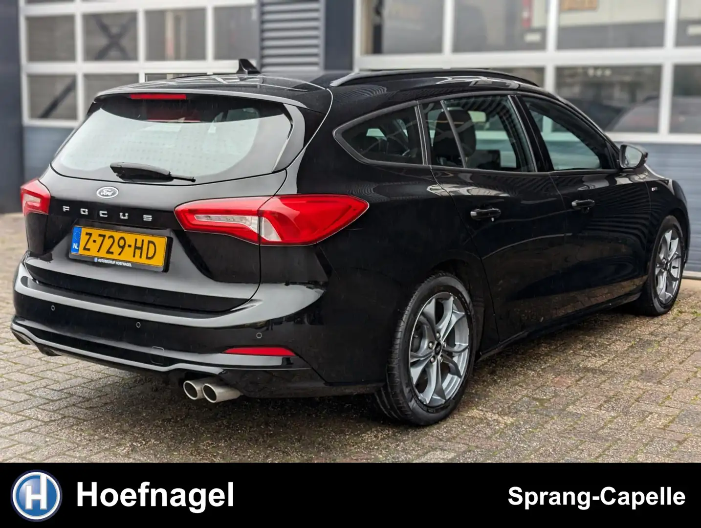 Ford Focus Wagon 1.5 EcoBoost ST Line 180PK|Cruise|Stoelverw. Zwart - 2
