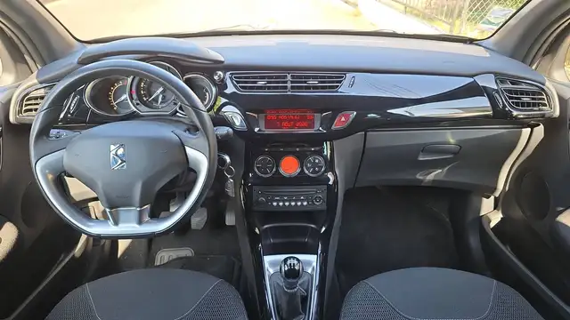 Citroen DS3 view 11