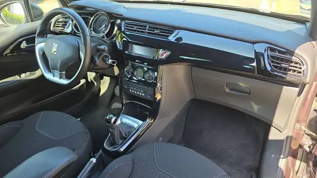 Citroen DS3 view 10