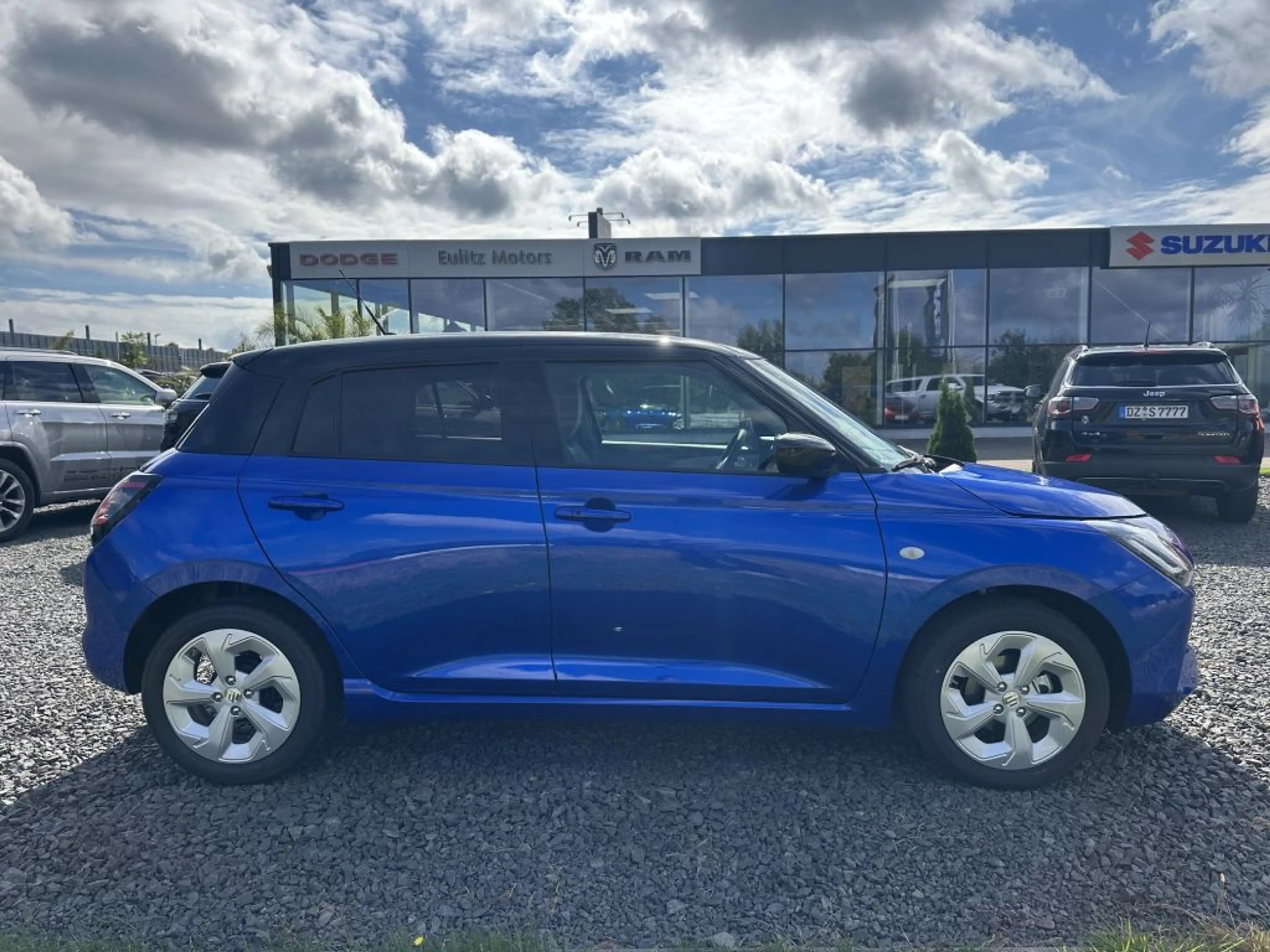 Suzuki Swift 1.2 Hybrid MT Comfort (UZ) — photo 5