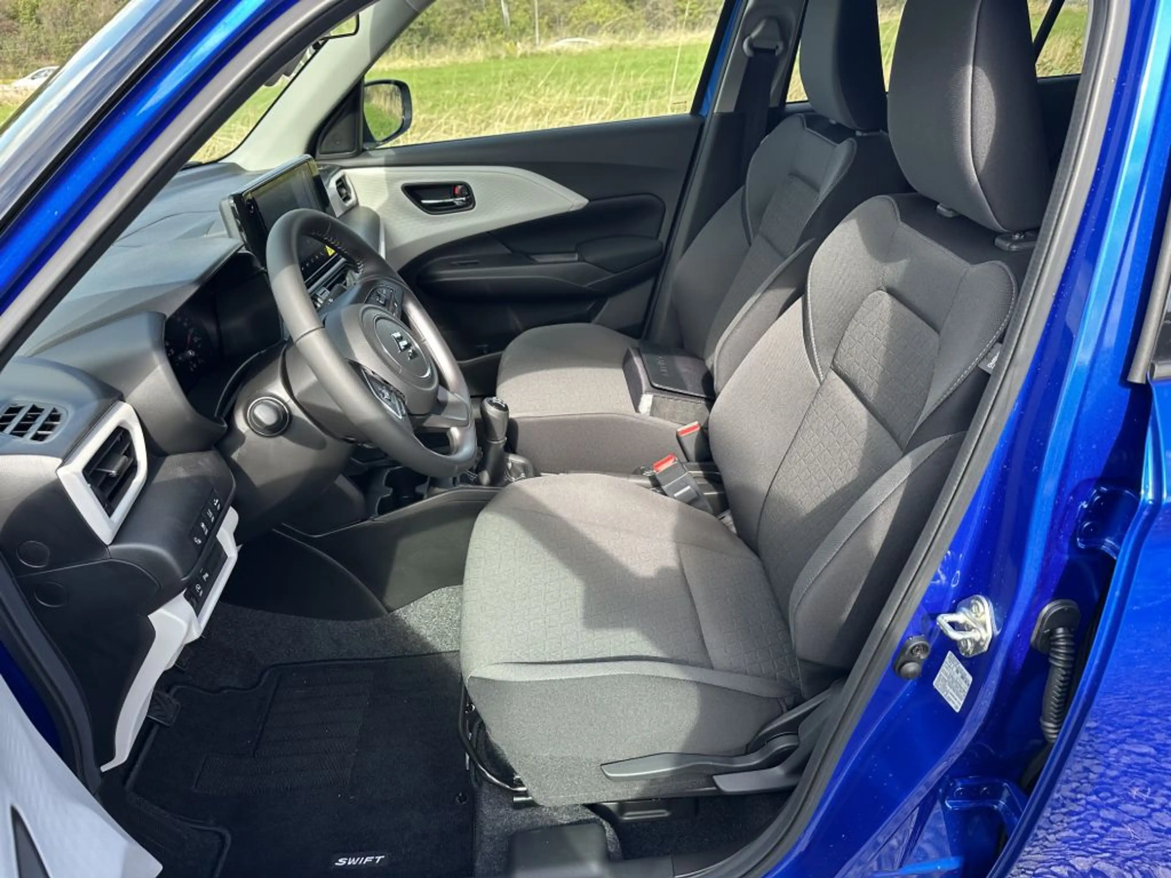Suzuki Swift 1.2 Hybrid MT Comfort (UZ) — photo 12