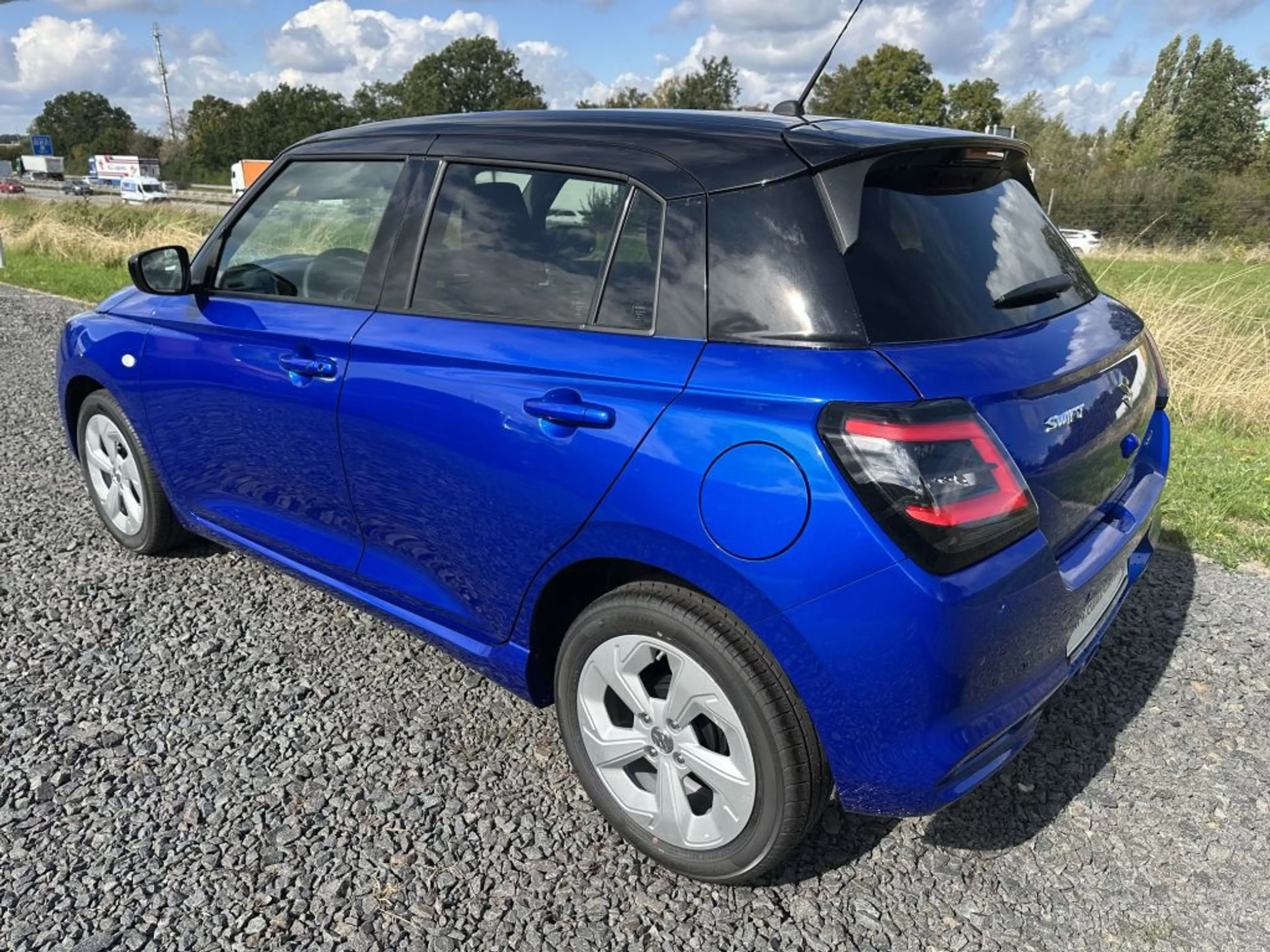 Suzuki Swift 1.2 Hybrid MT Comfort (UZ) — photo 8
