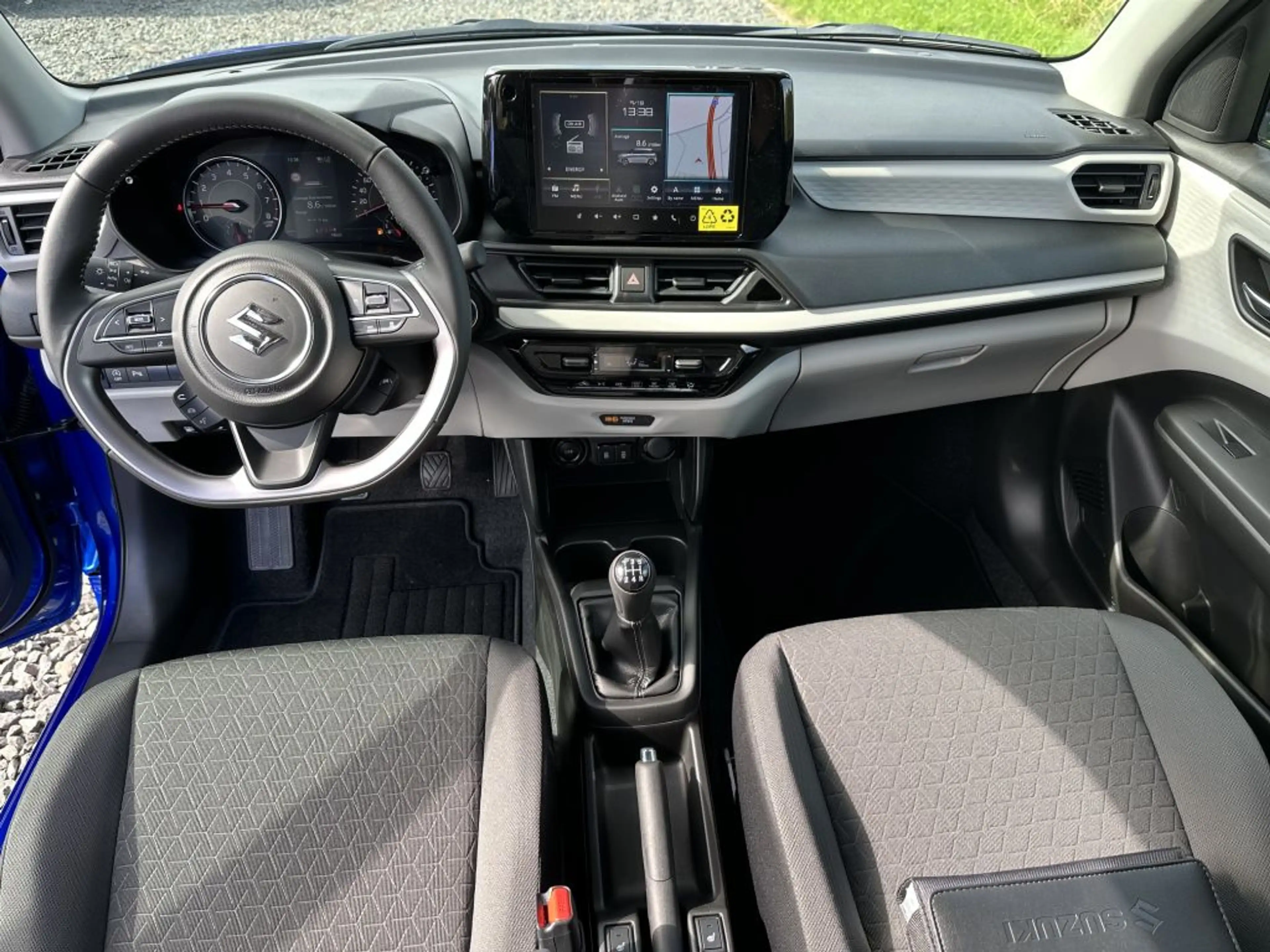 Suzuki Swift 1.2 Hybrid MT Comfort (UZ) — photo 15
